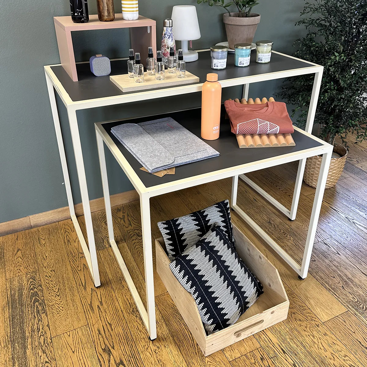 Mobilier By Mission