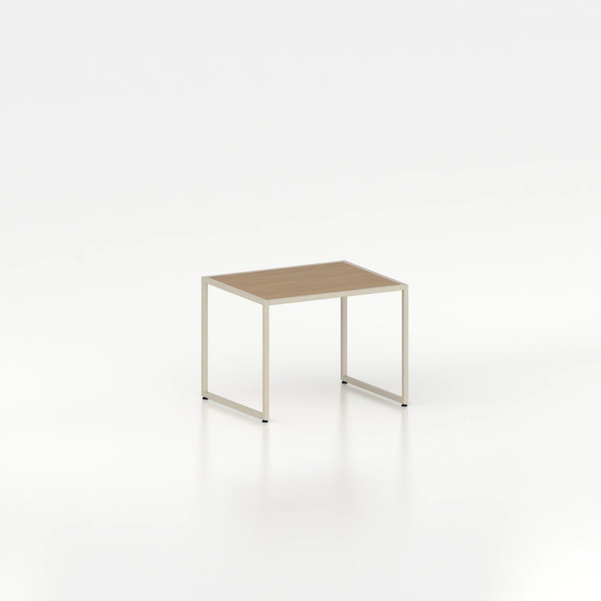 Table intermédiaire d'exposition avec cadre en acier — plateau bois chêne clair et structure coloris beige
